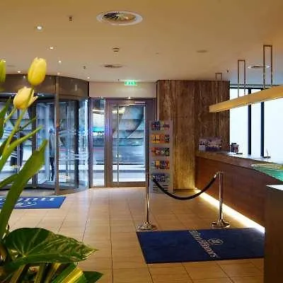 Hilton Duesseldorf Hotel