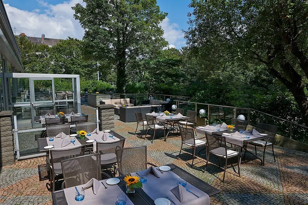 Hilton Duesseldorf Hotel 5*, Dusseldorf