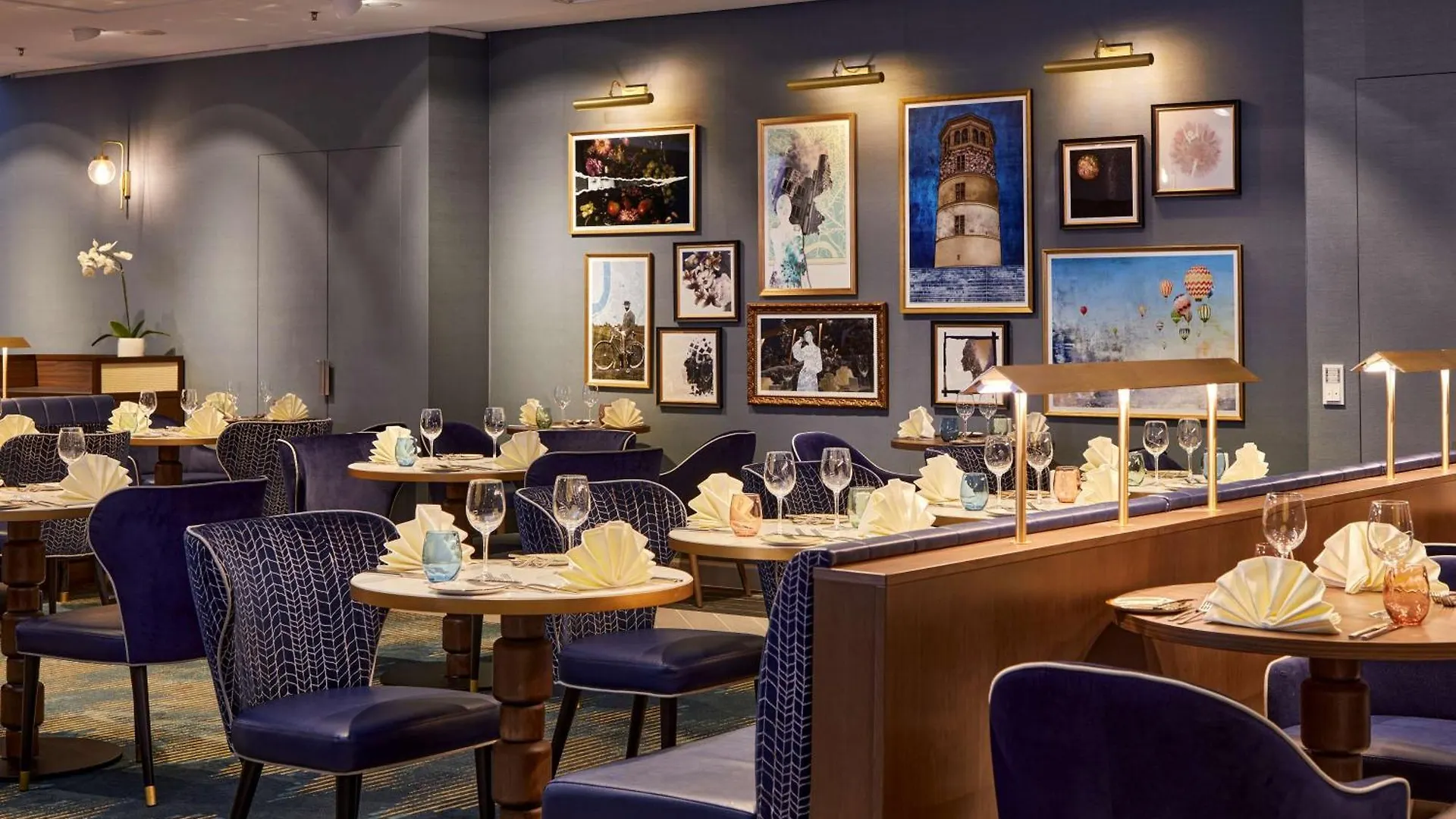 Hilton Düsseldorf Hotel 5*,