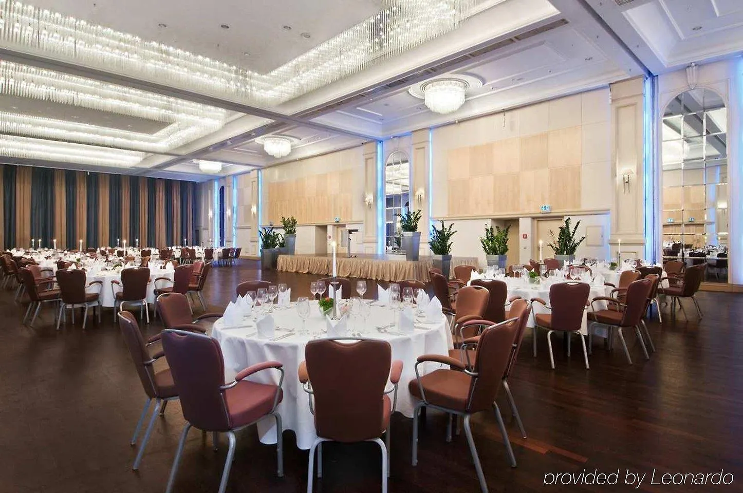 *****  Hilton Düsseldorf Hotel Duitsland