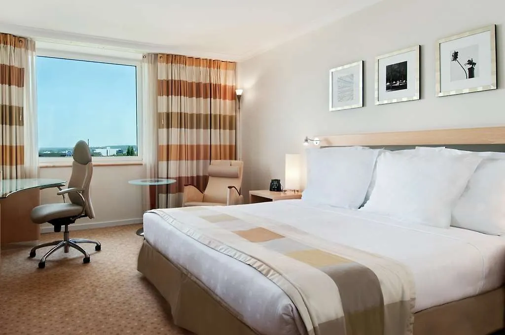 Hilton Düsseldorf Hotel 5*,  Duitsland